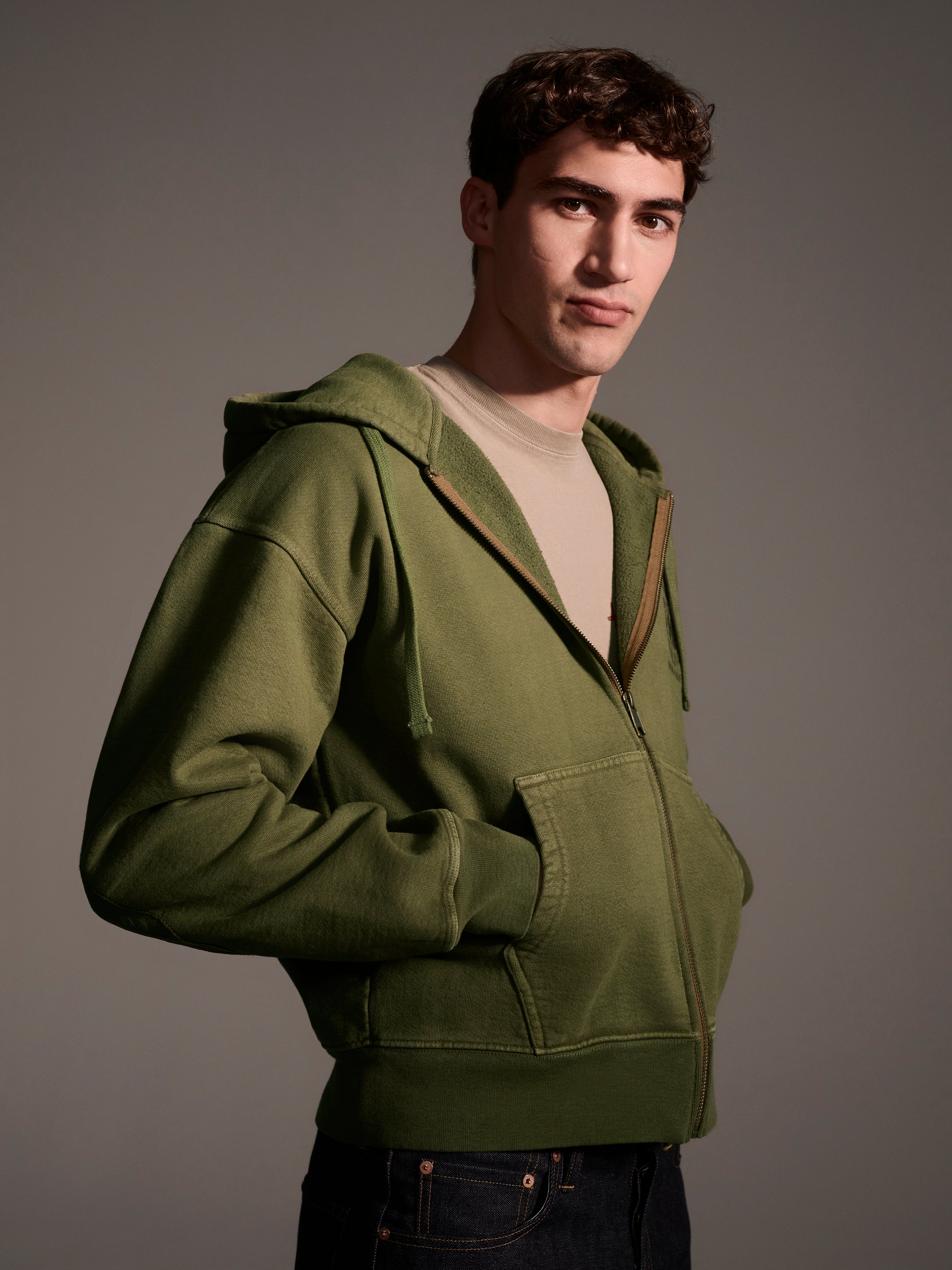 パーカー・フーディ COVERNAT Boucle Jersey Hoodie Olive The Camden Hoodie in Olive – T7C The Seven Continents
