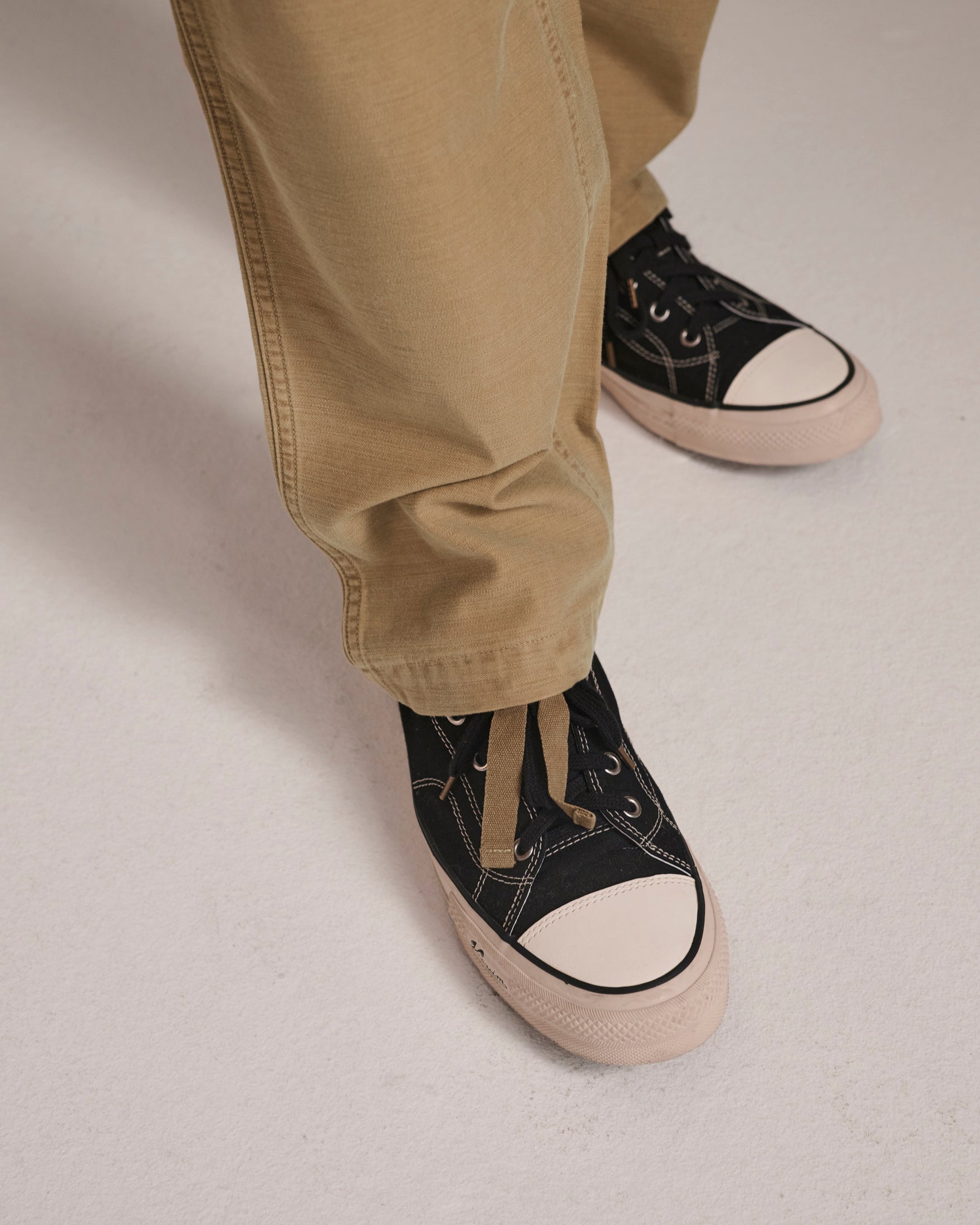 The Brando Cargo in Sand