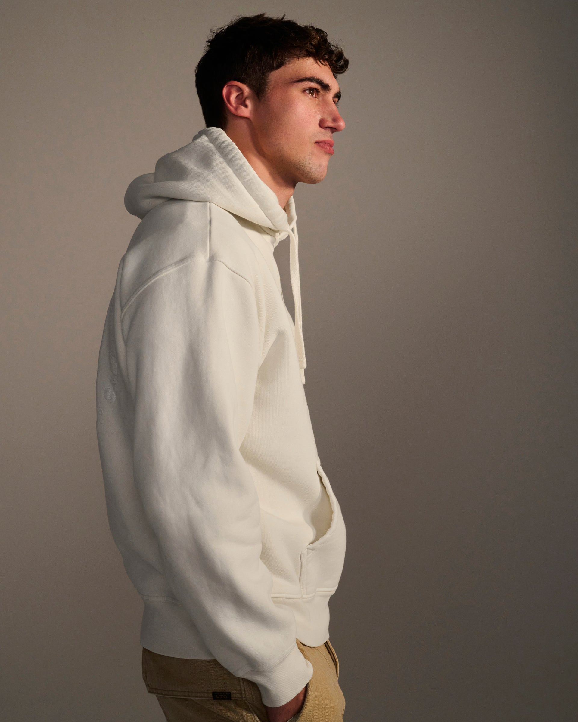 THE DAX IN OFF-WHITE