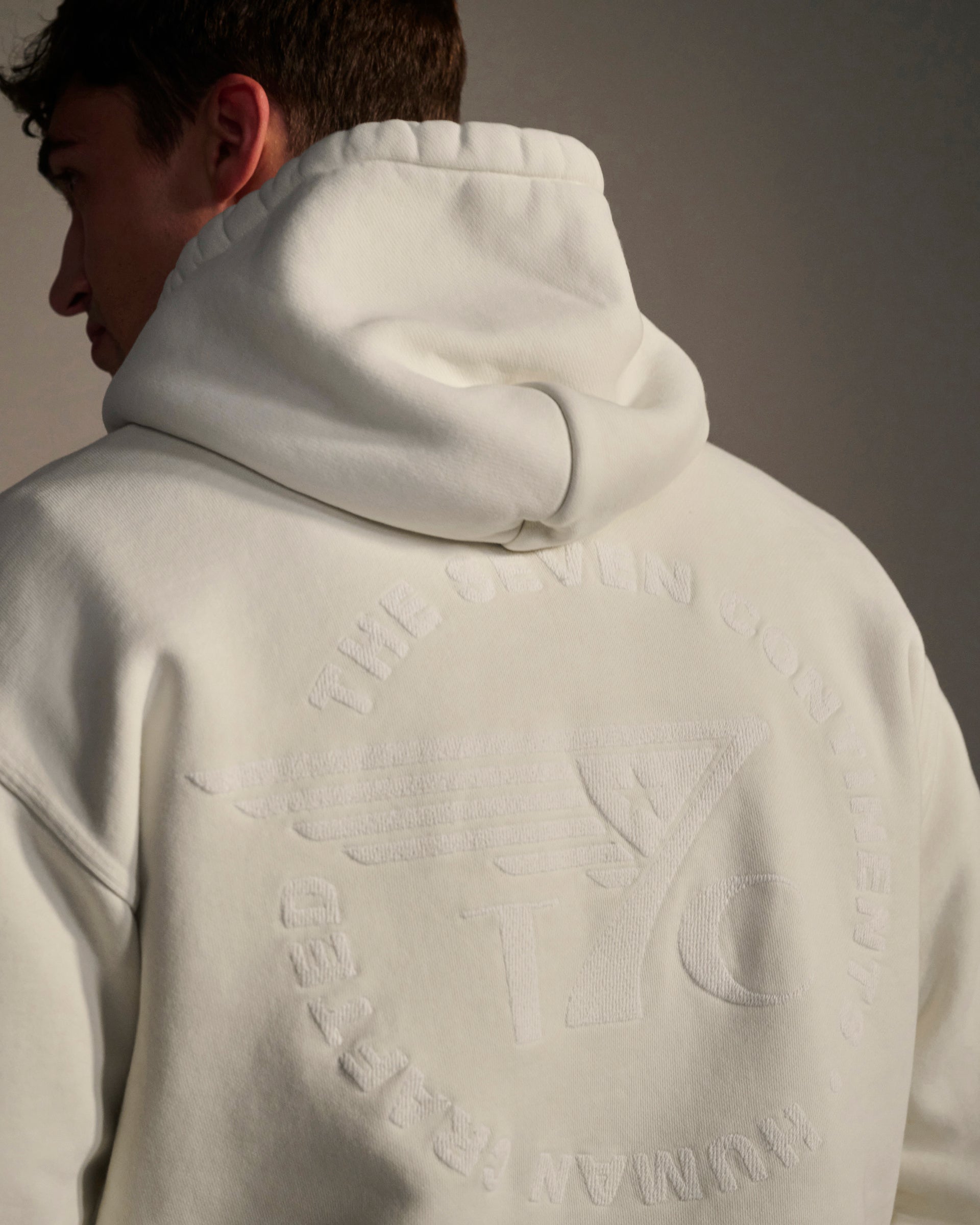 THE DAX IN OFF-WHITE
